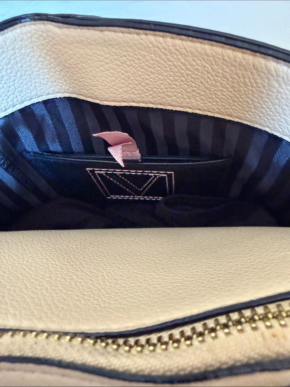 Victoria's Secret Cream Satchel with Snake-Print Accent and Gold Chain Strap - Picture 3 of 10